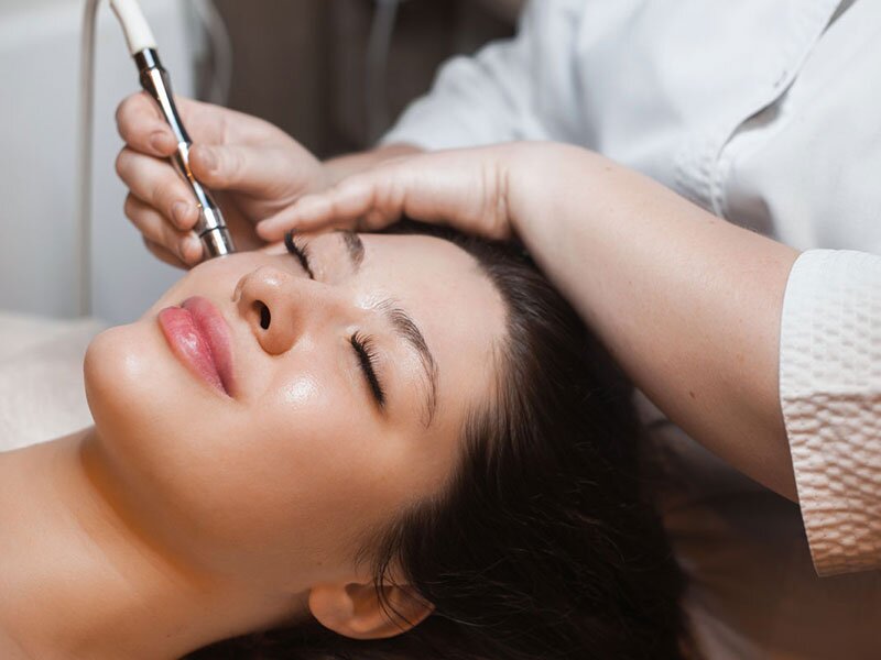 collagen-induction-therapy-skin-treatment-img1-the-cosmetic-club-2023